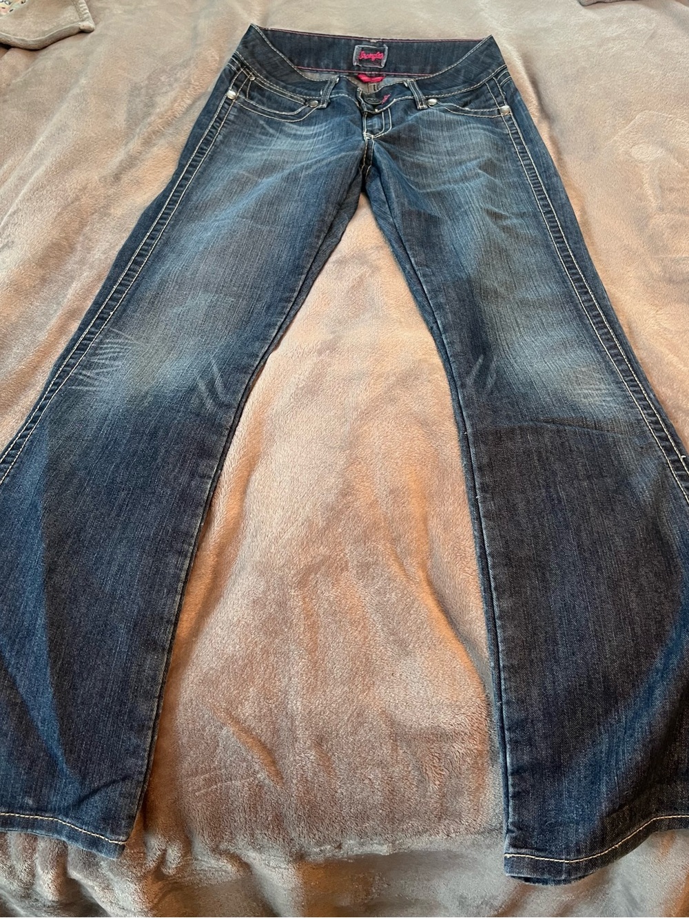 Wrangler Women’s Dark Blue Bootcut Jeans with Light Whiskering- Premium Patch
